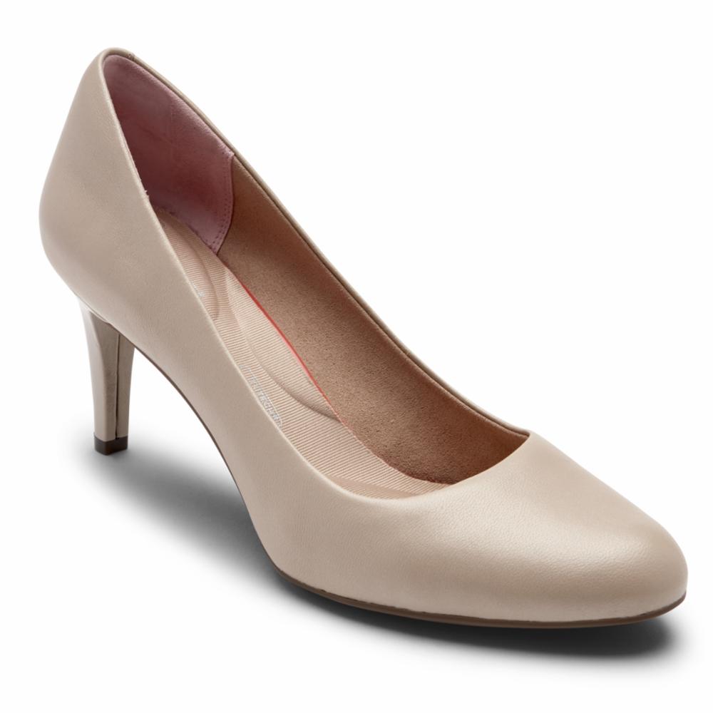 Neutral 2025 color pumps